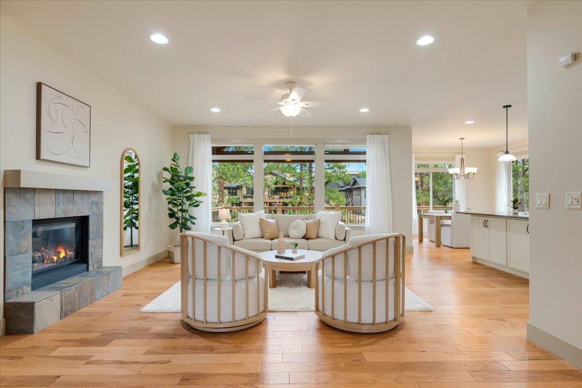 2879 NW Perlette Lane