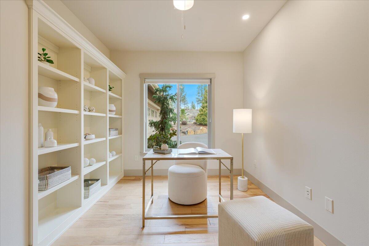 2879 NW Perlette Lane