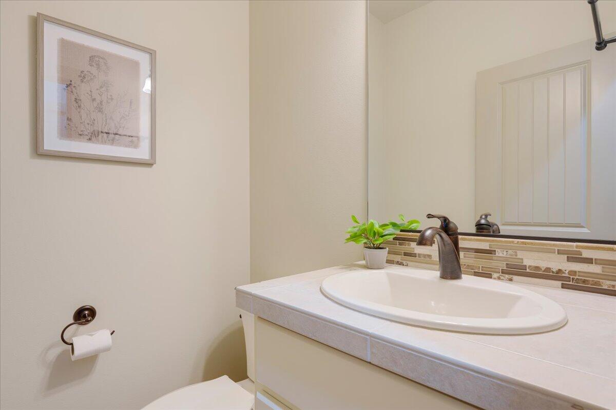 2879 NW Perlette Lane