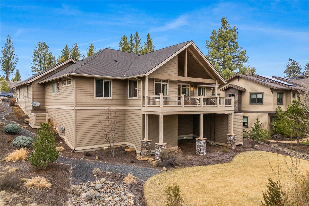 2879 NW Perlette Lane