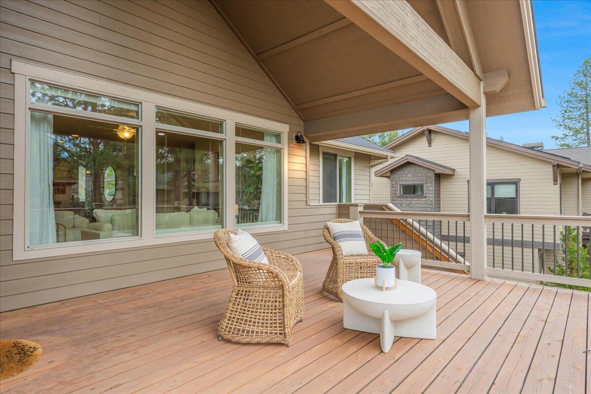 2879 NW Perlette Lane