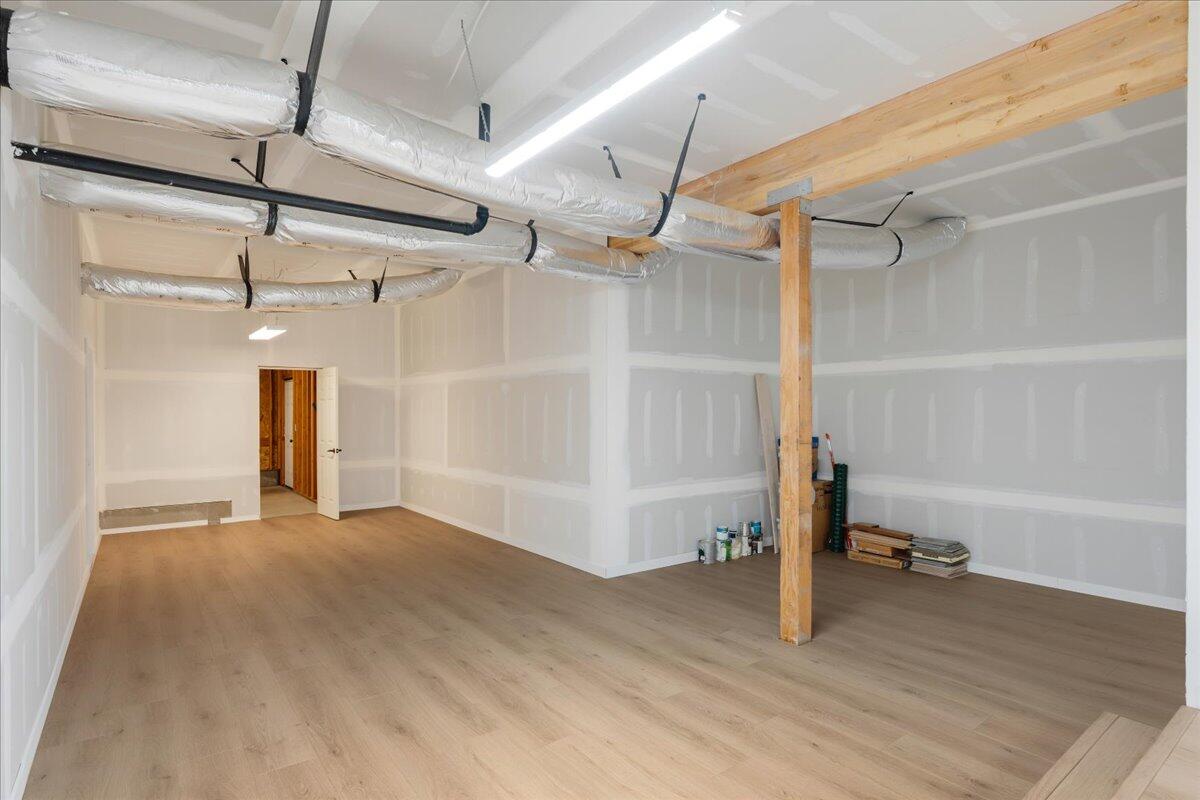 2879 NW Perlette Lane