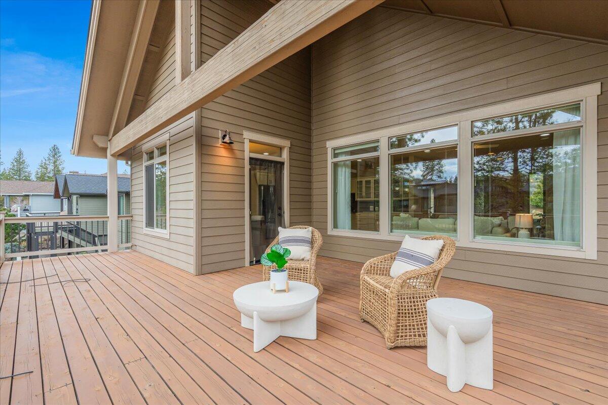 2879 NW Perlette Lane