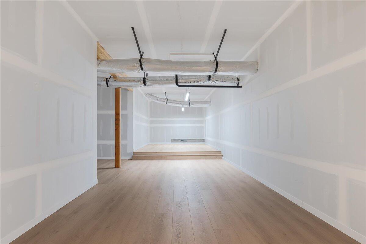 2879 NW Perlette Lane