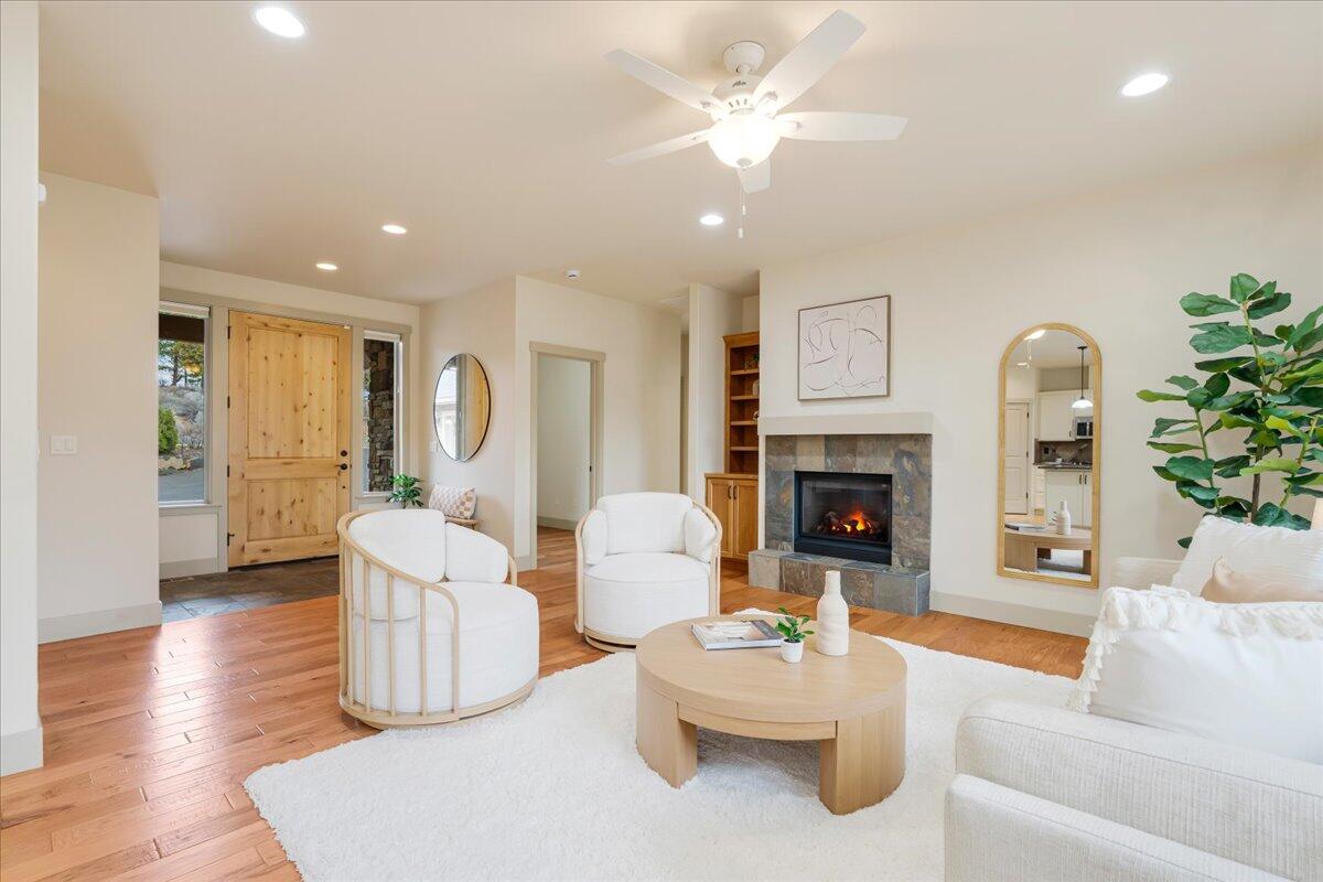 2879 NW Perlette Lane