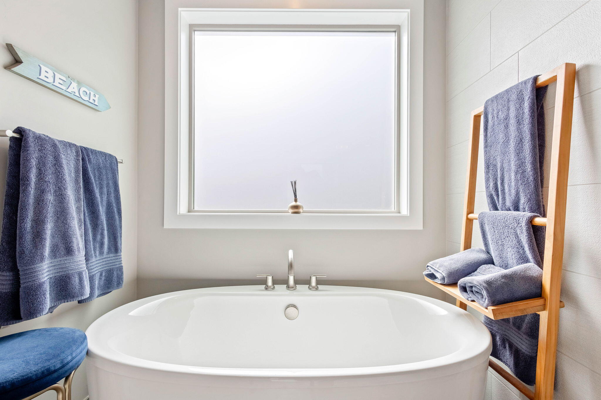 2687 NW Rippling River Court