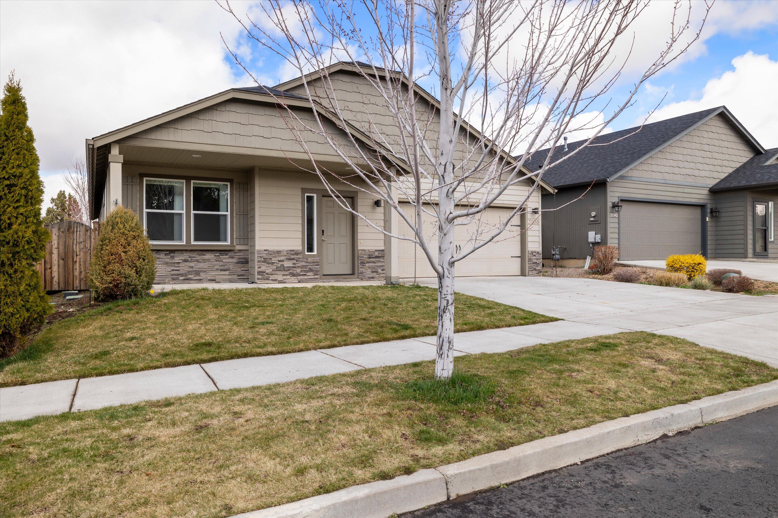 21338 NE Eagle Crossing Avenue