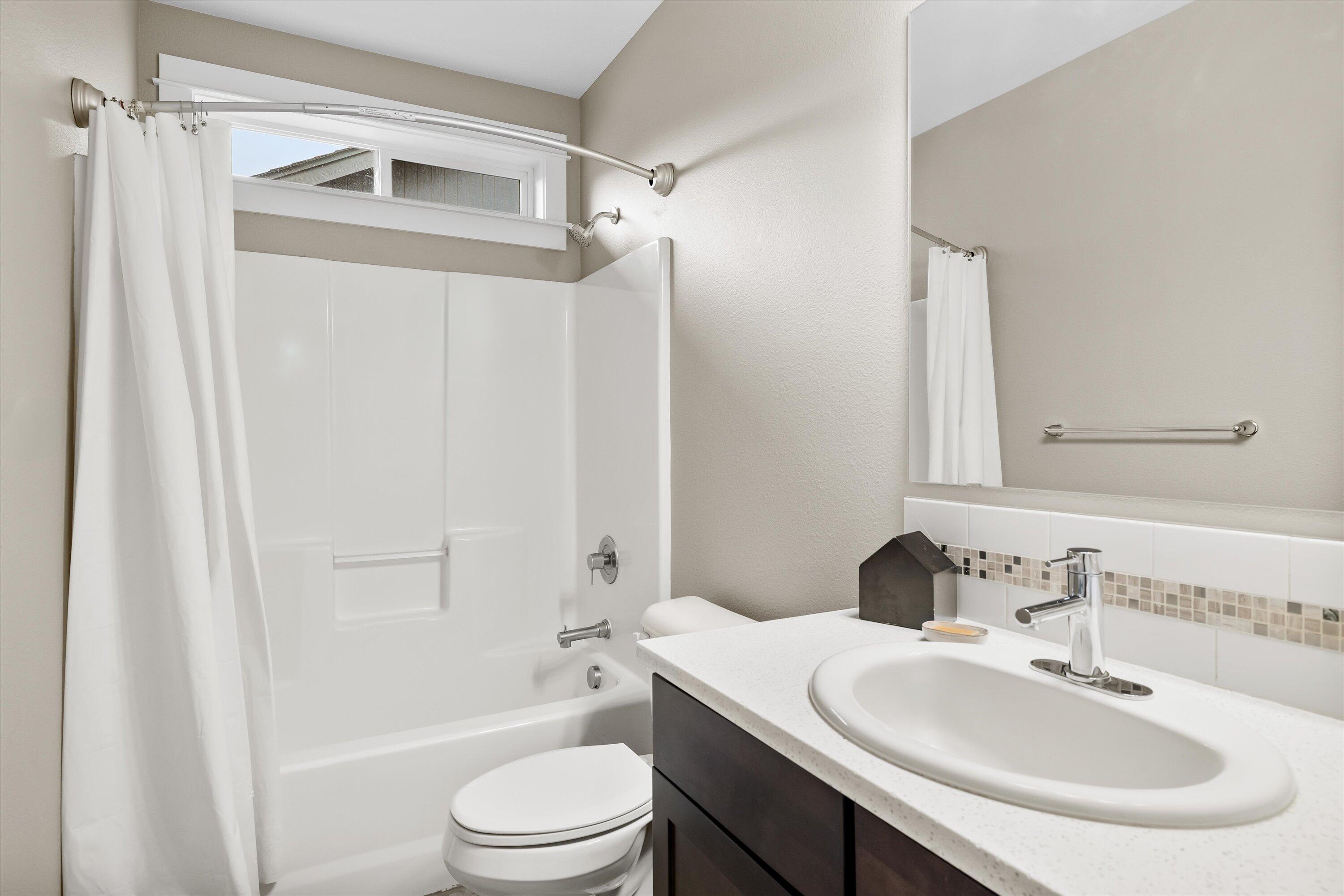 21338 NE Eagle Crossing Avenue