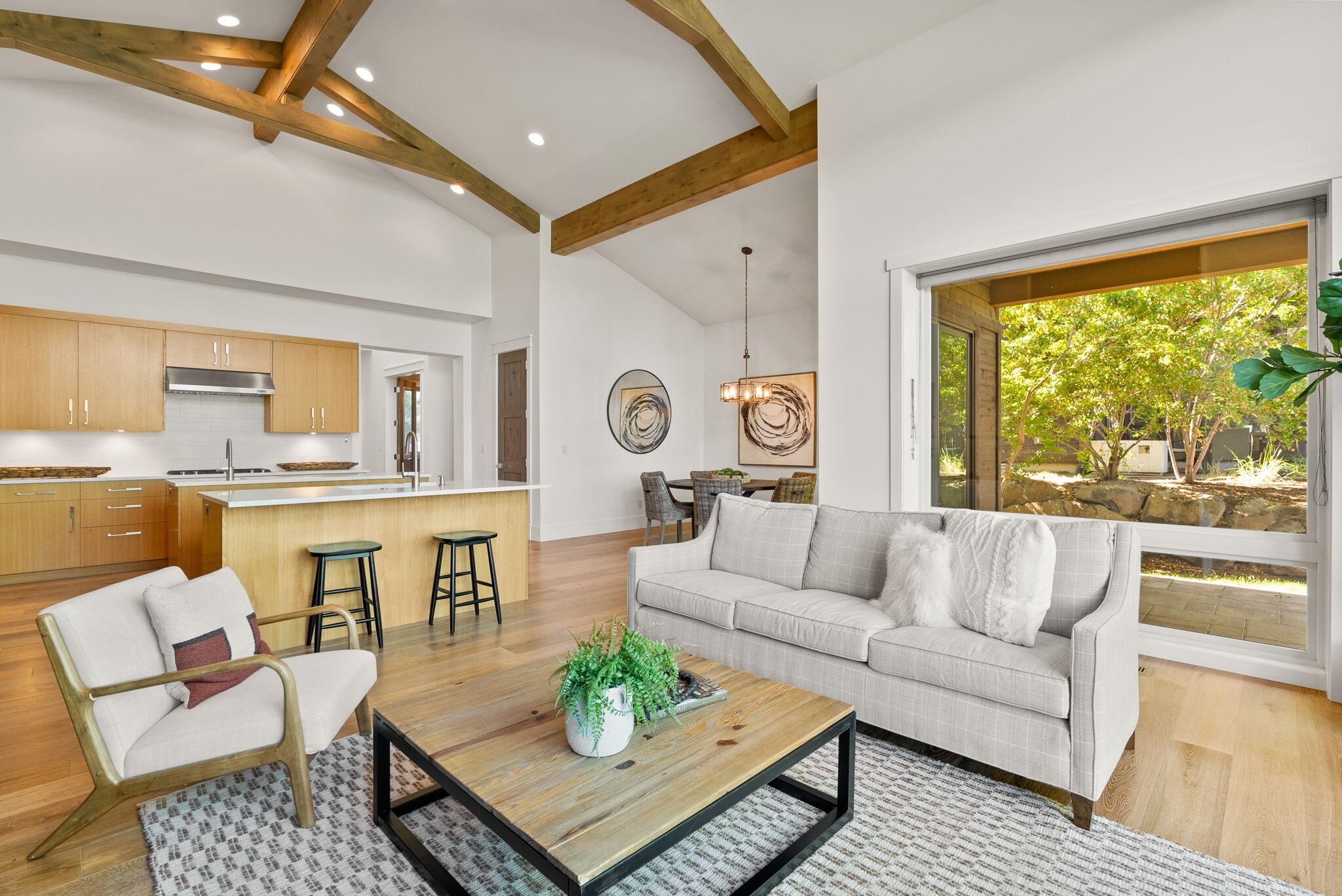 61337 Kindle Rock Loop