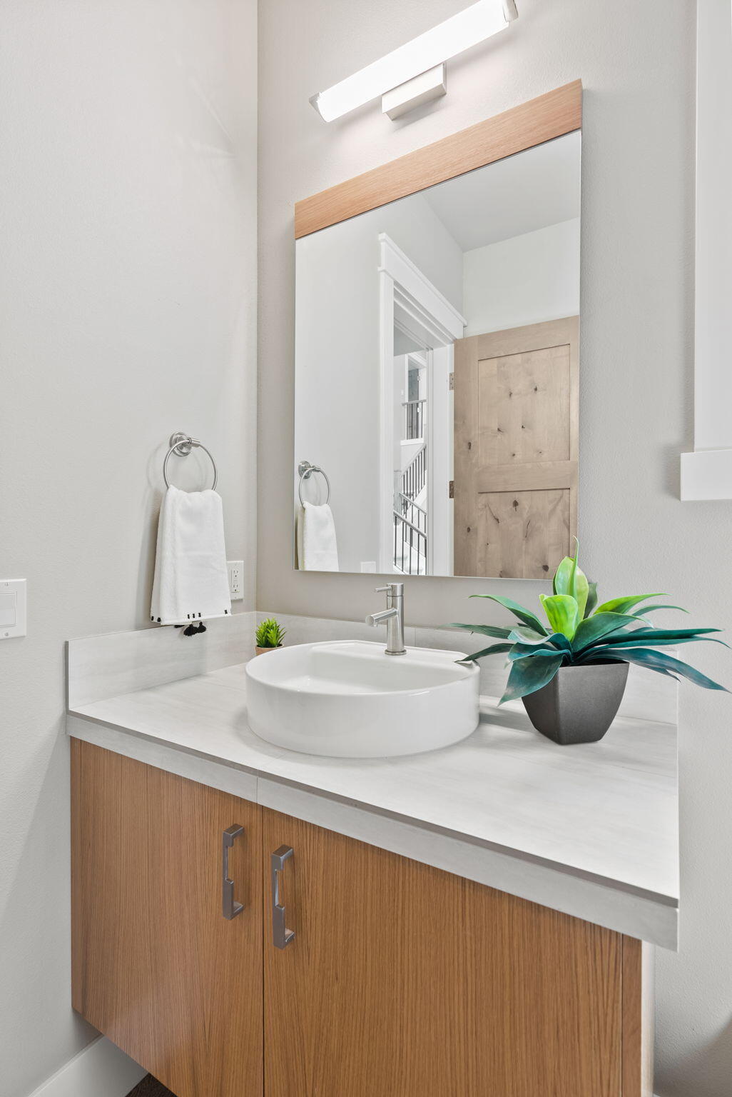 61337 Kindle Rock Loop