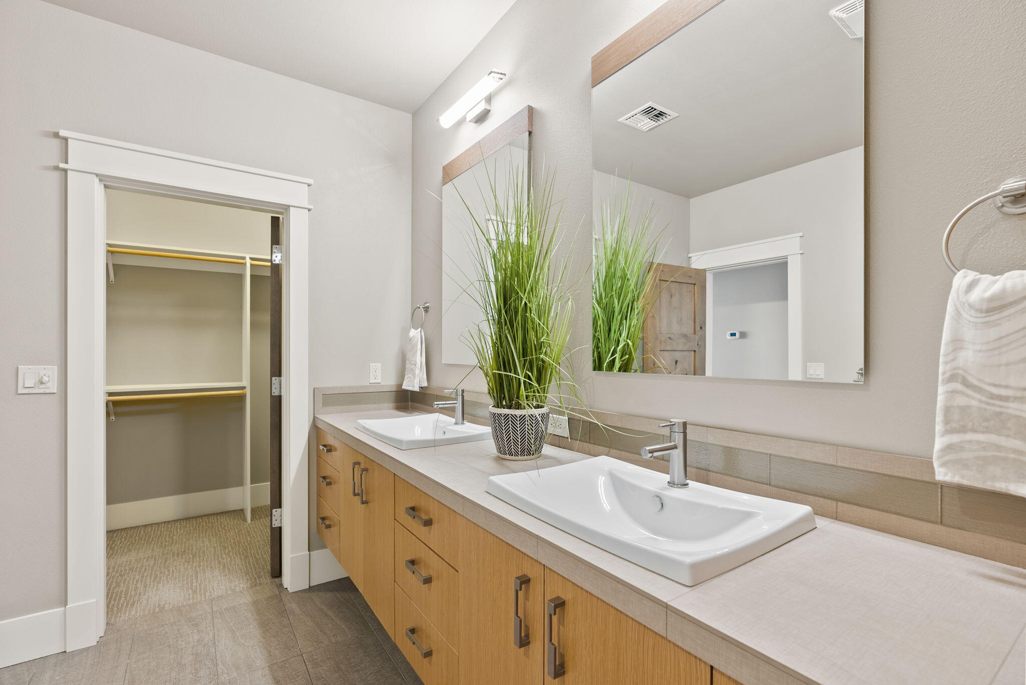 61337 Kindle Rock Loop