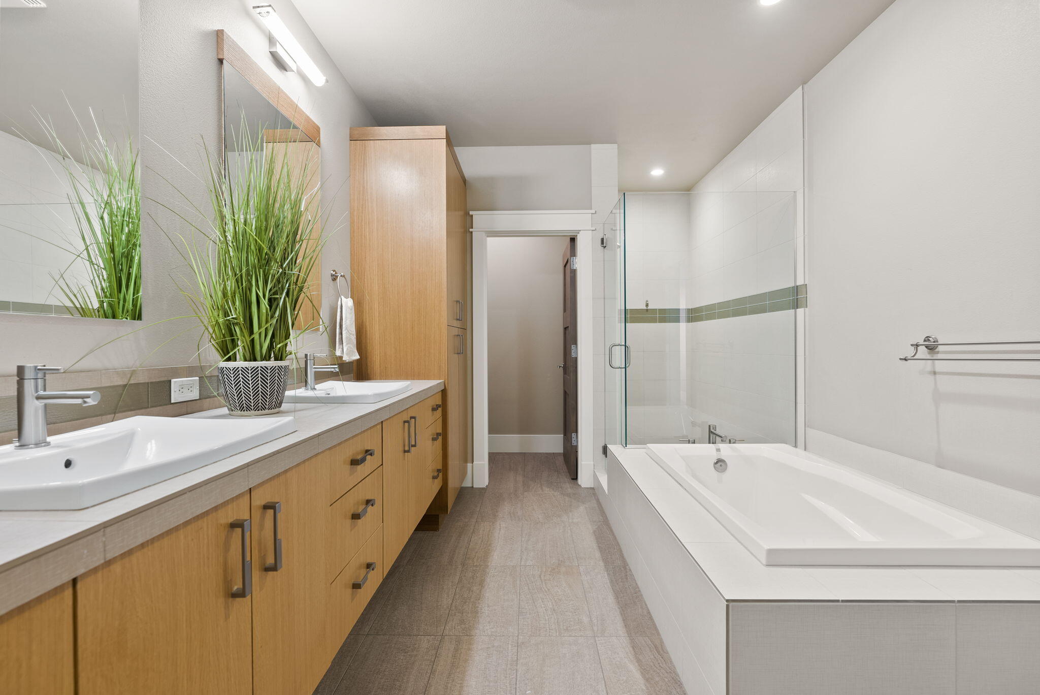 61337 Kindle Rock Loop