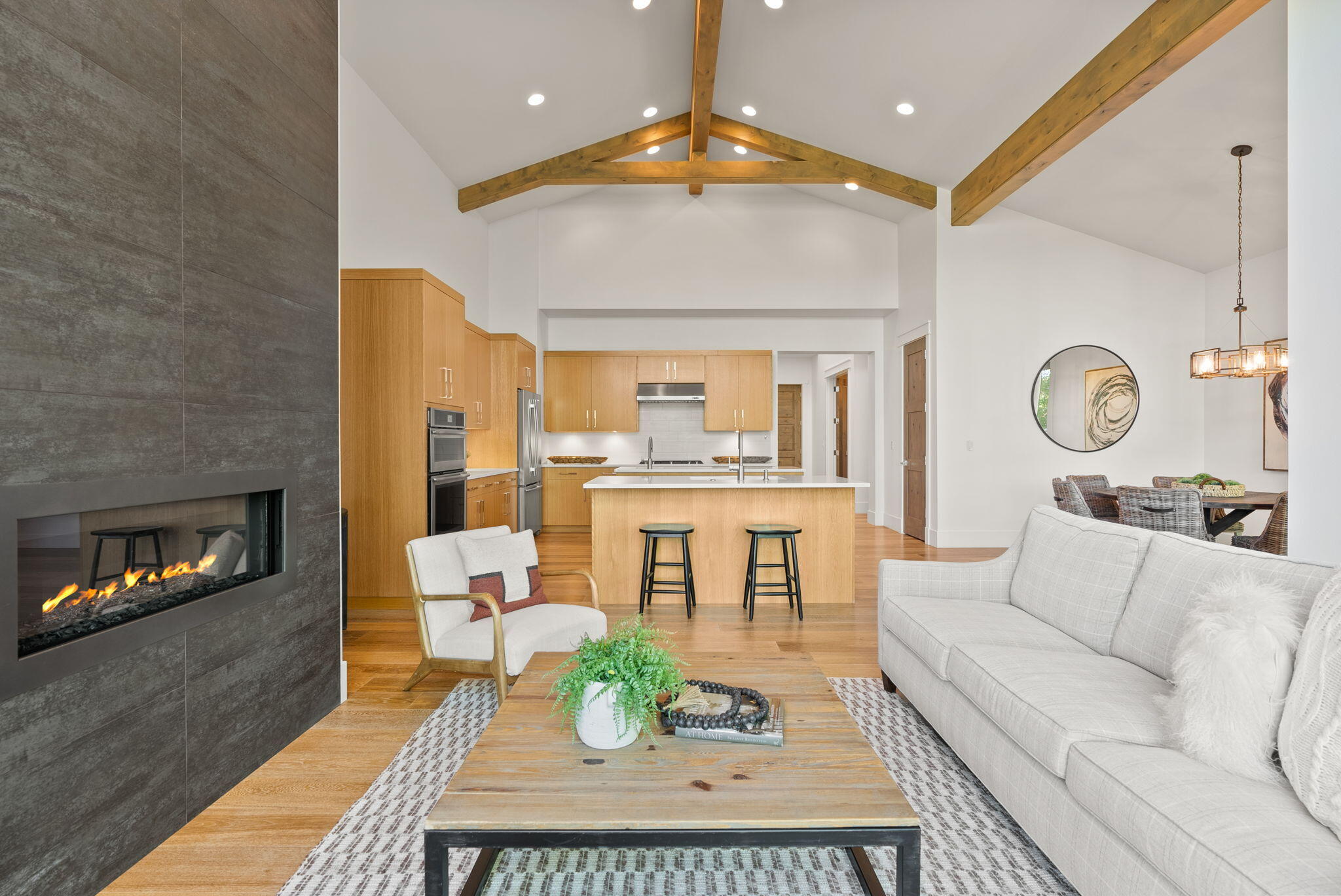 61337 Kindle Rock Loop