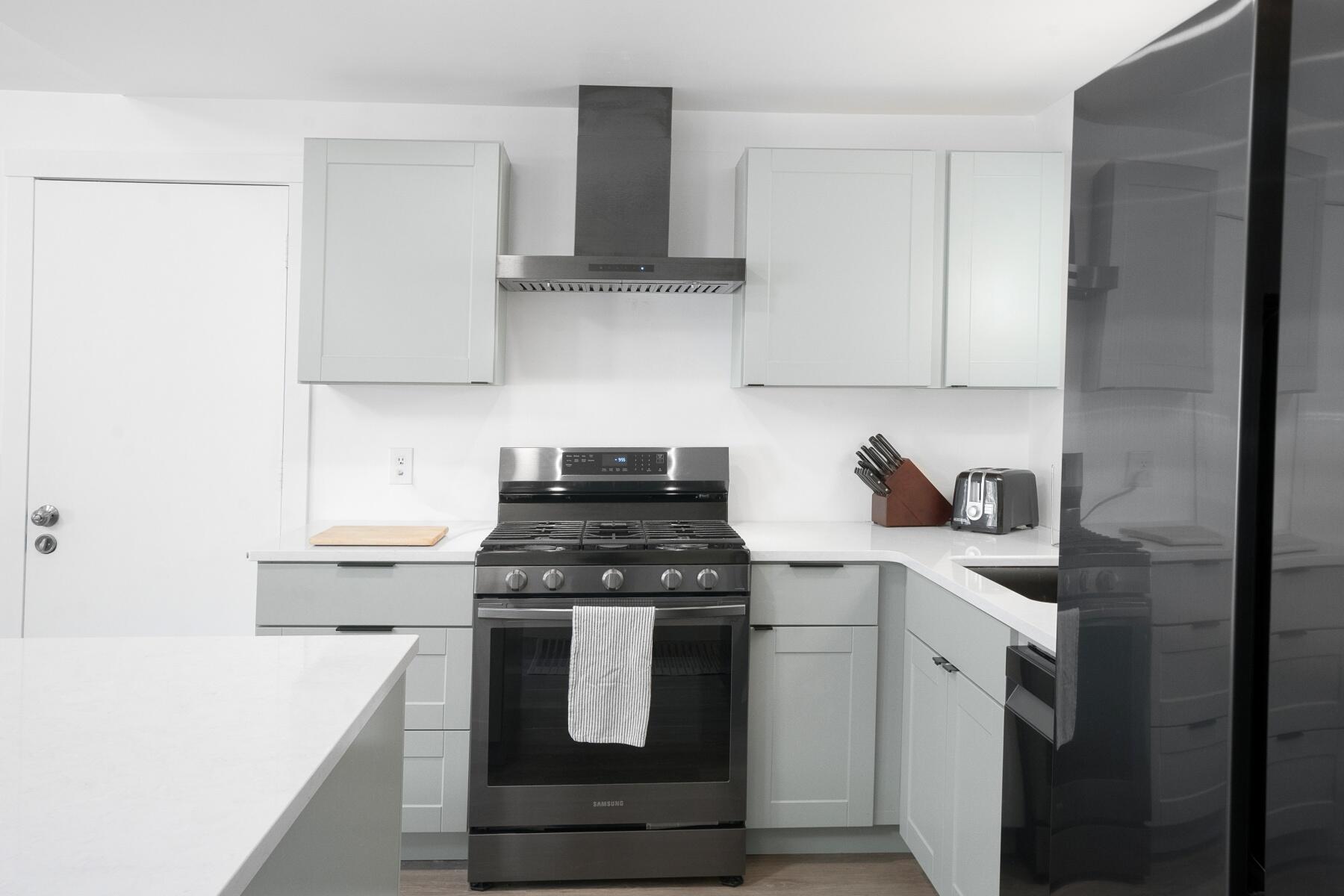 1613 NW Ithaca Avenue