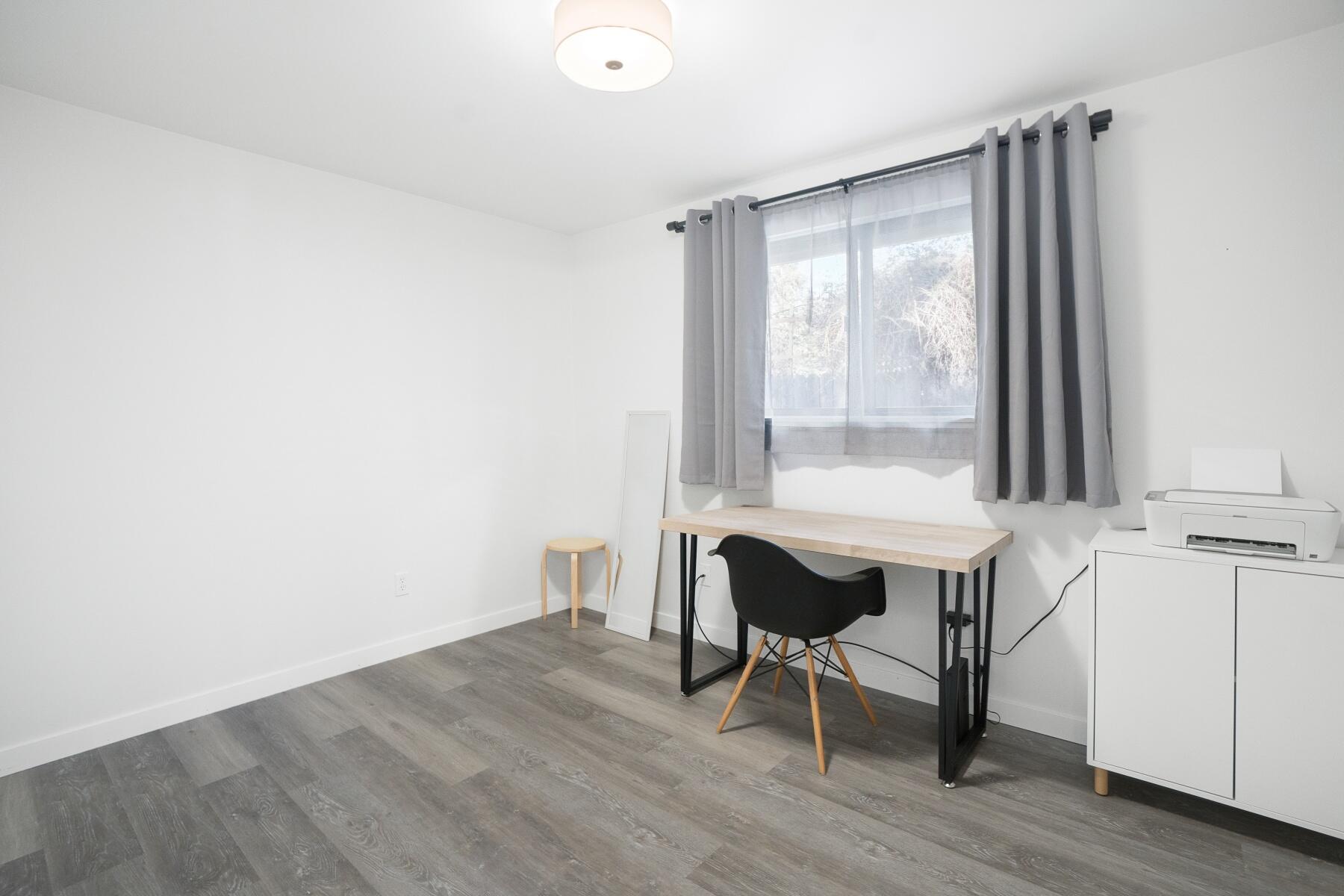 1613 NW Ithaca Avenue