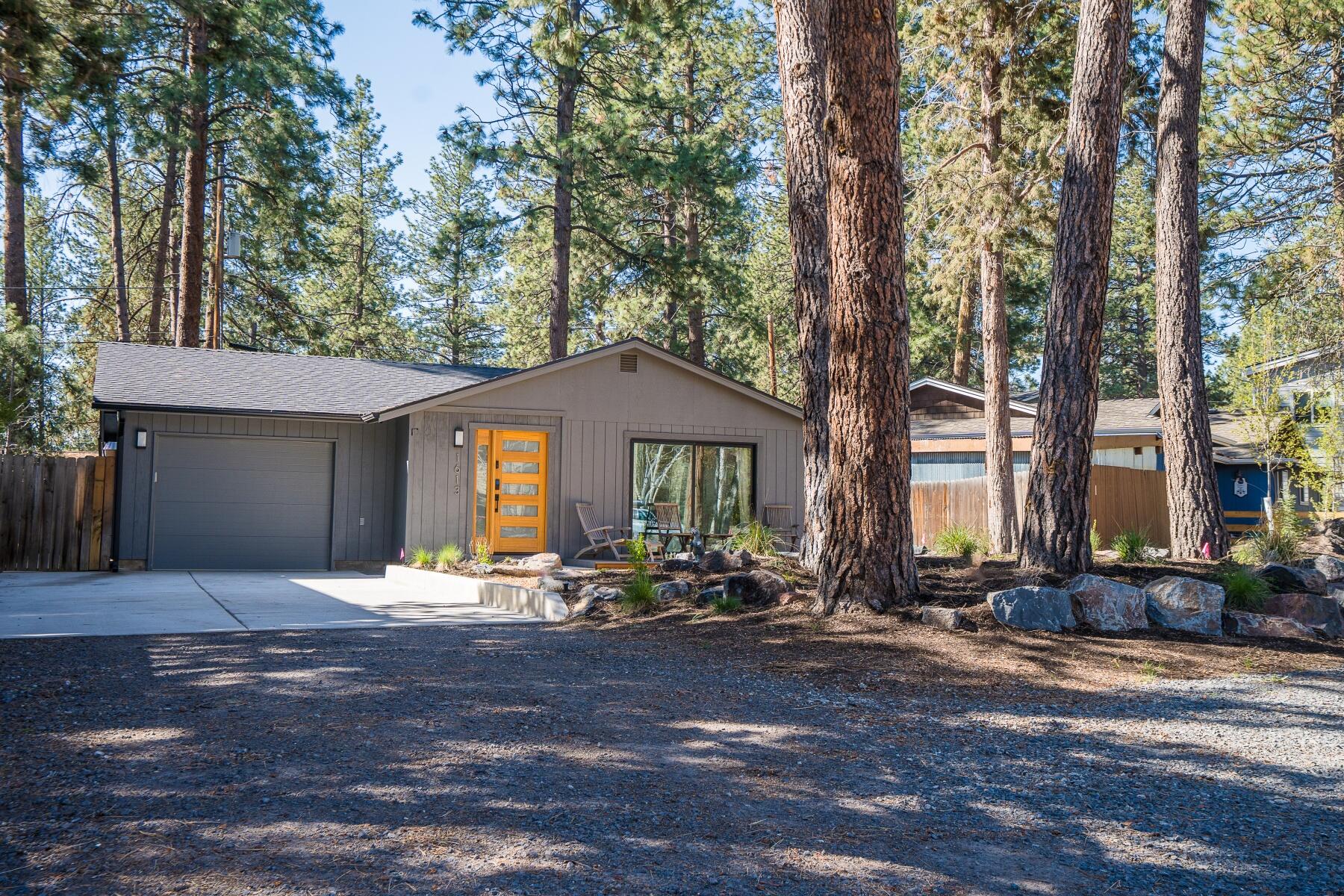 1613 NW Ithaca Avenue