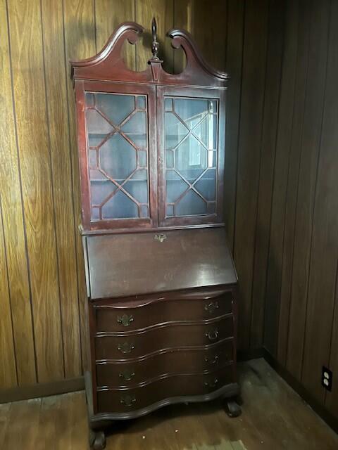 453 NW Newport Avenue