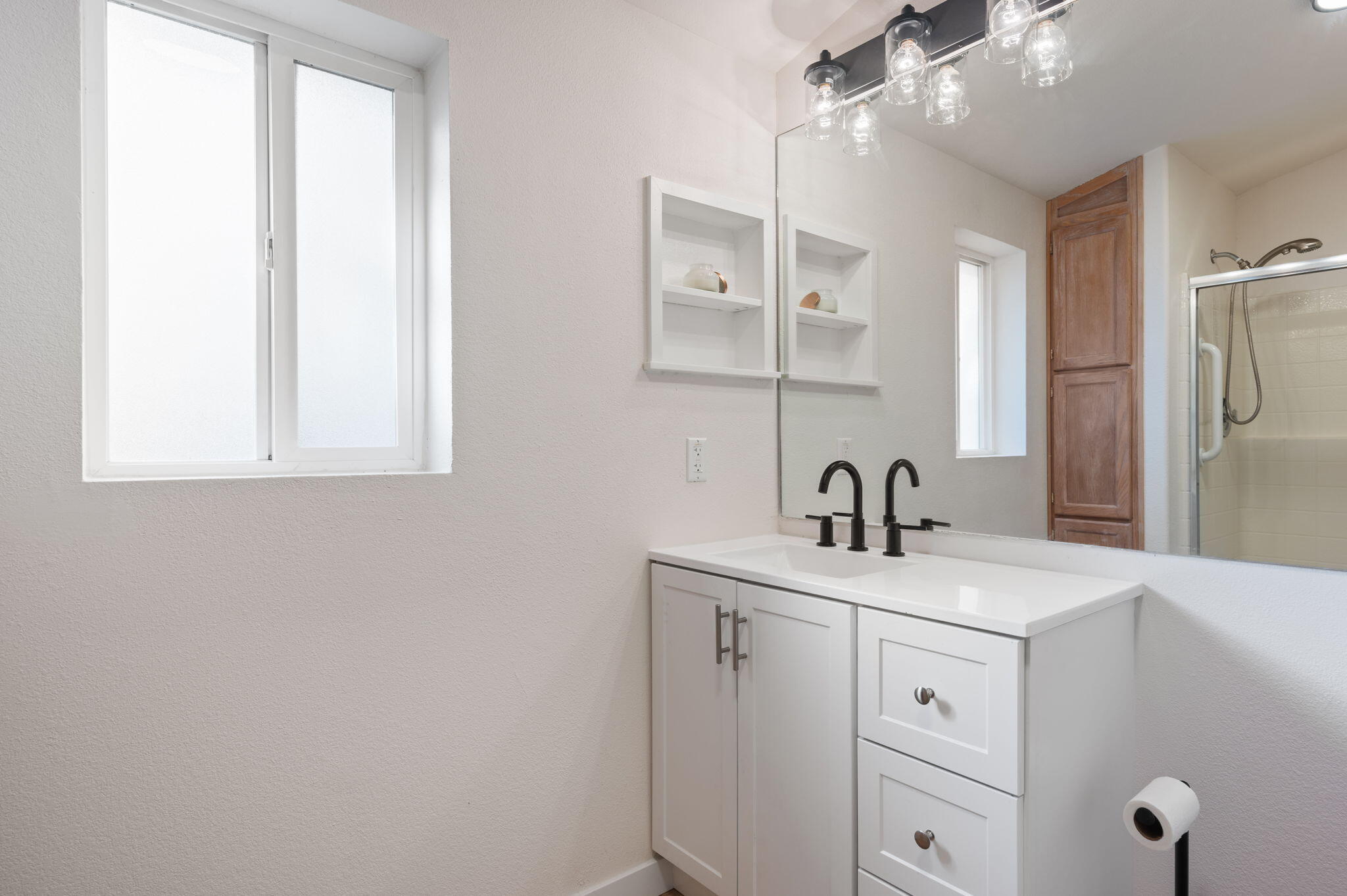 2515 NE Wintergreen Drive