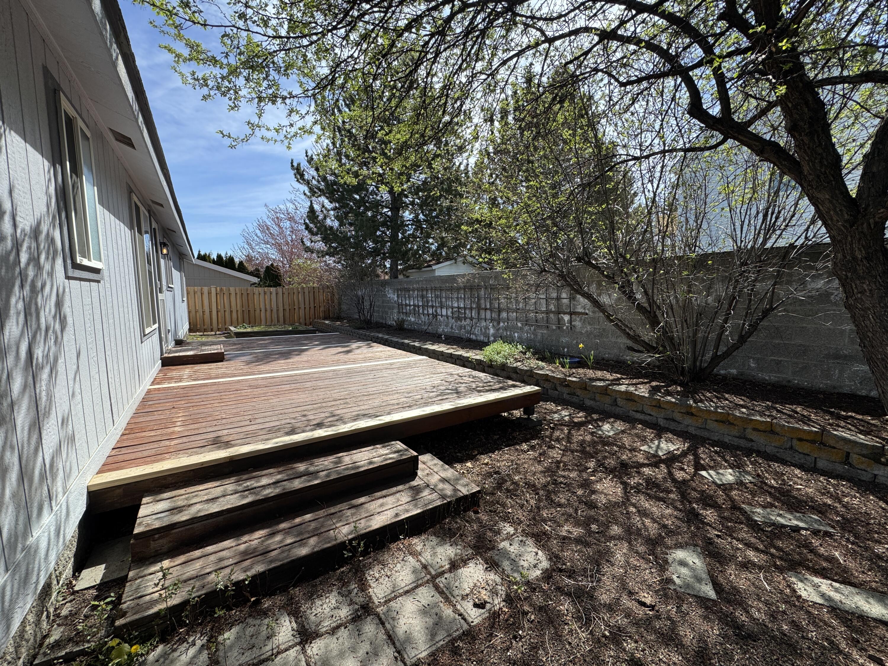 2515 NE Wintergreen Drive