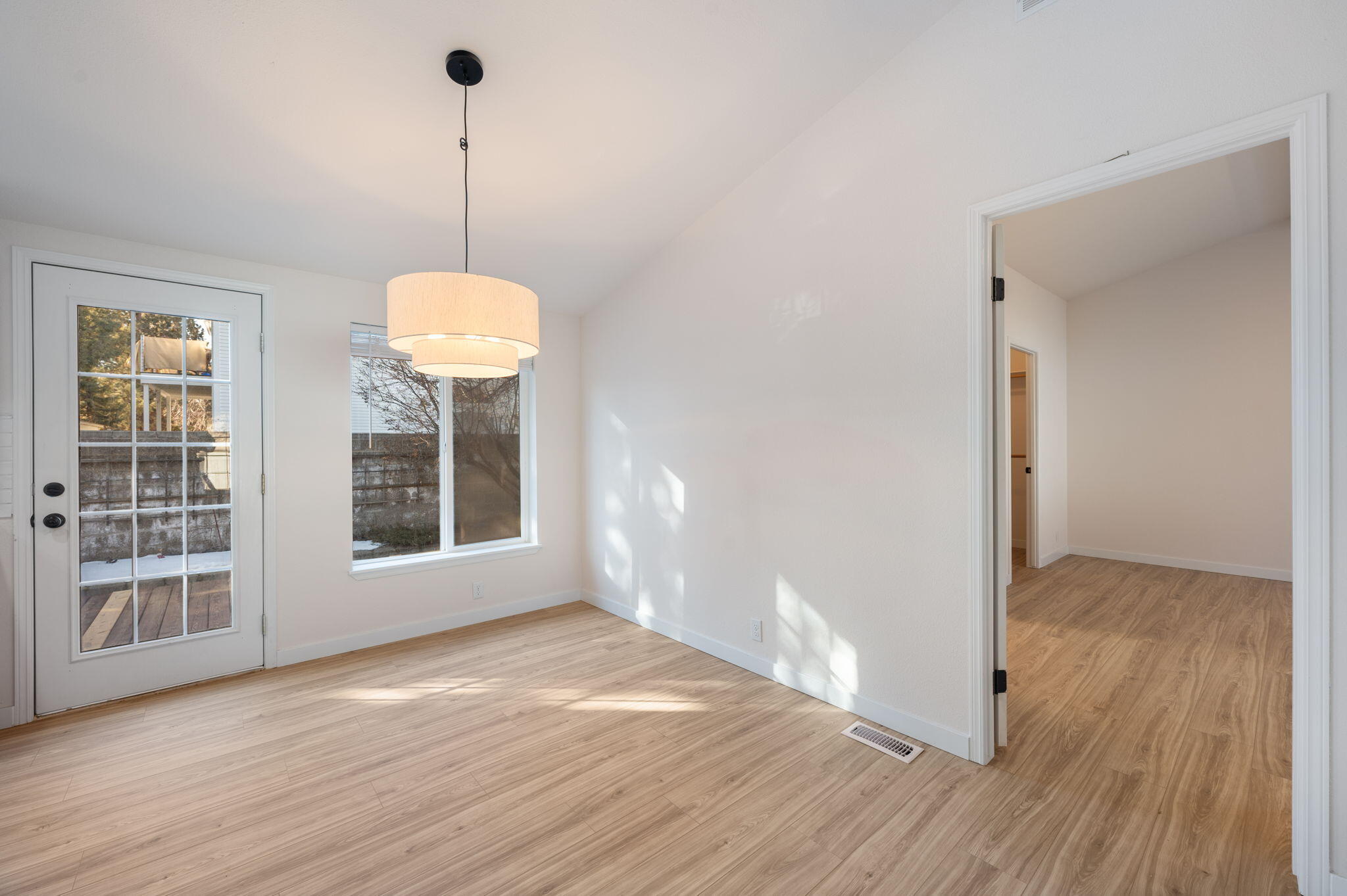 2515 NE Wintergreen Drive