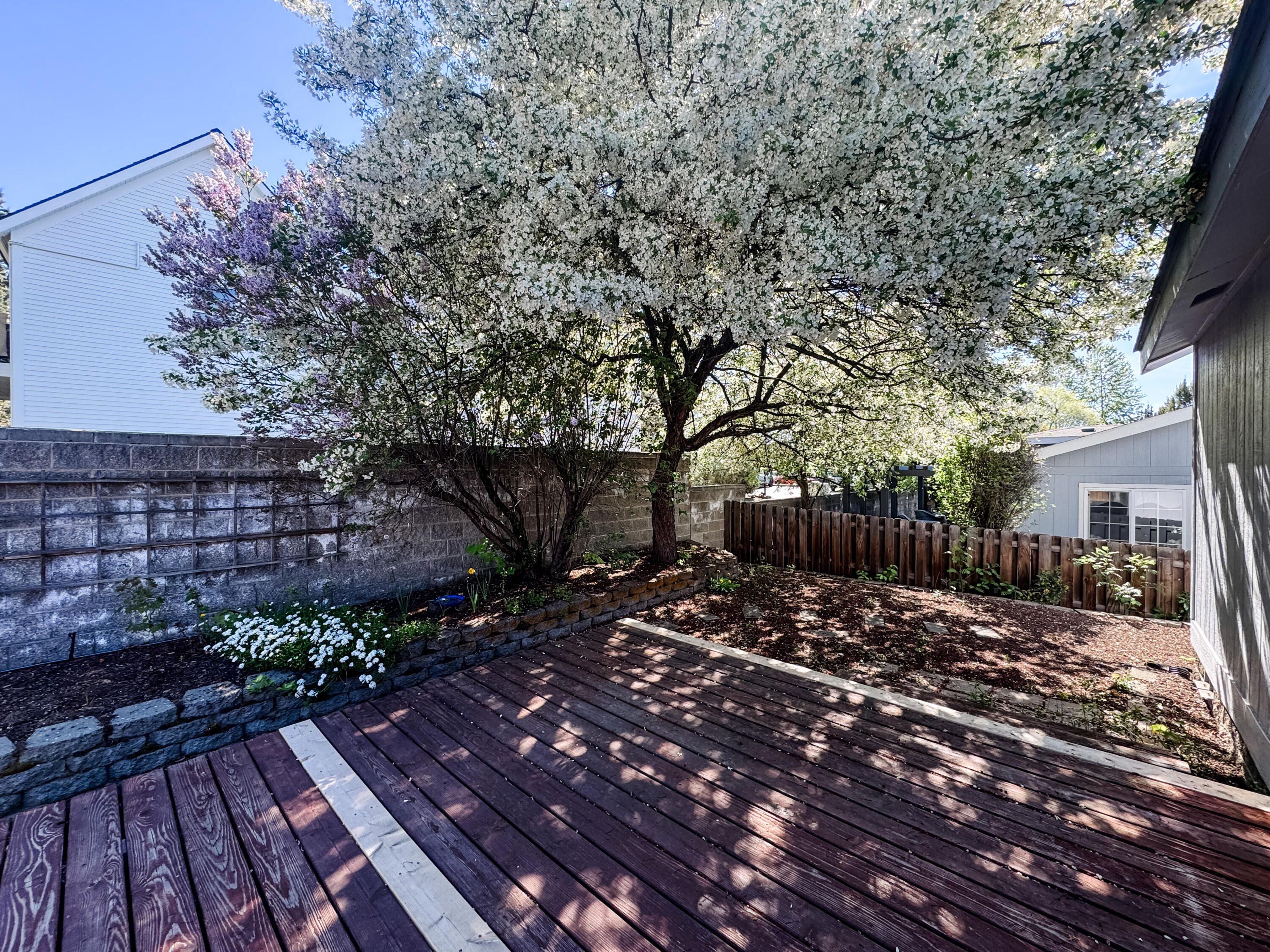 2515 NE Wintergreen Drive