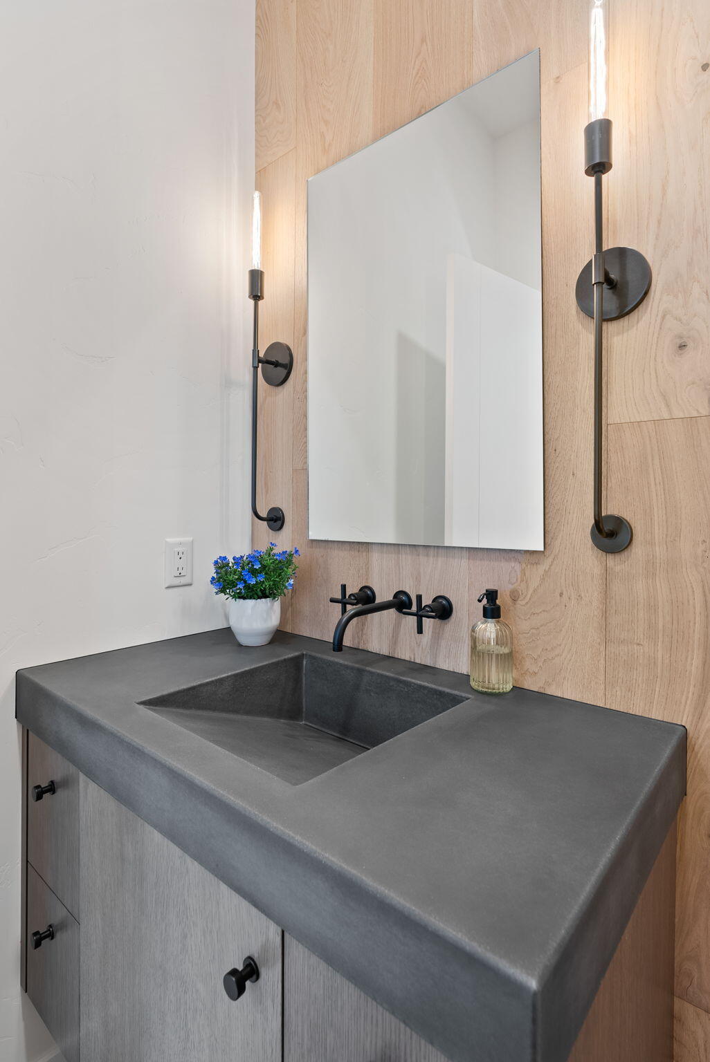 3039 NW Winslow Drive