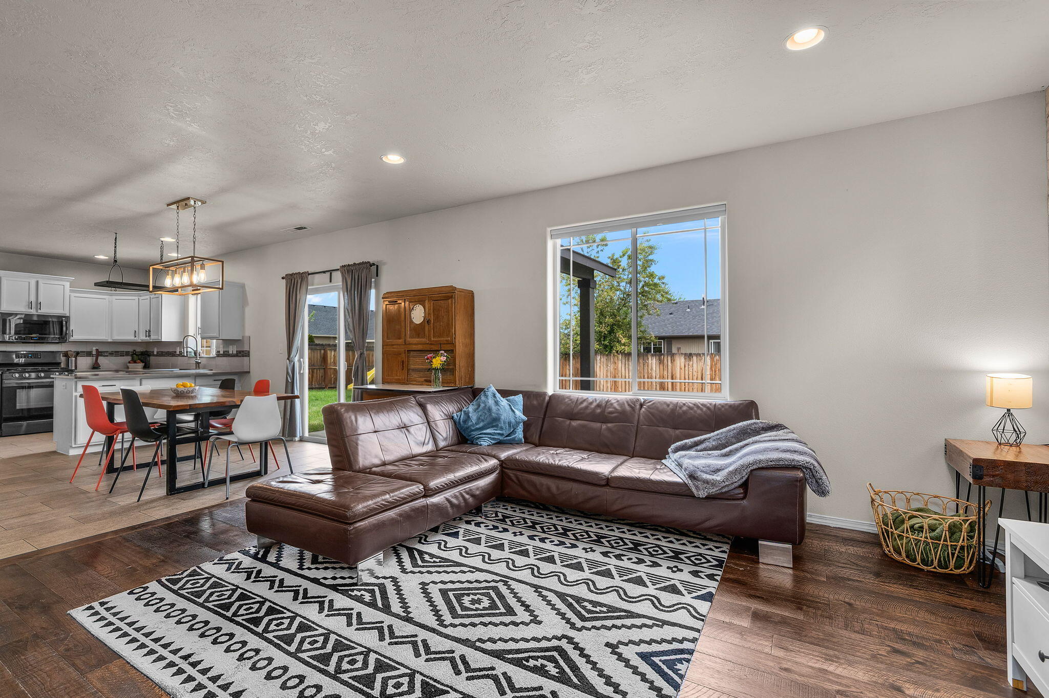 3133 SW Evergreen Avenue