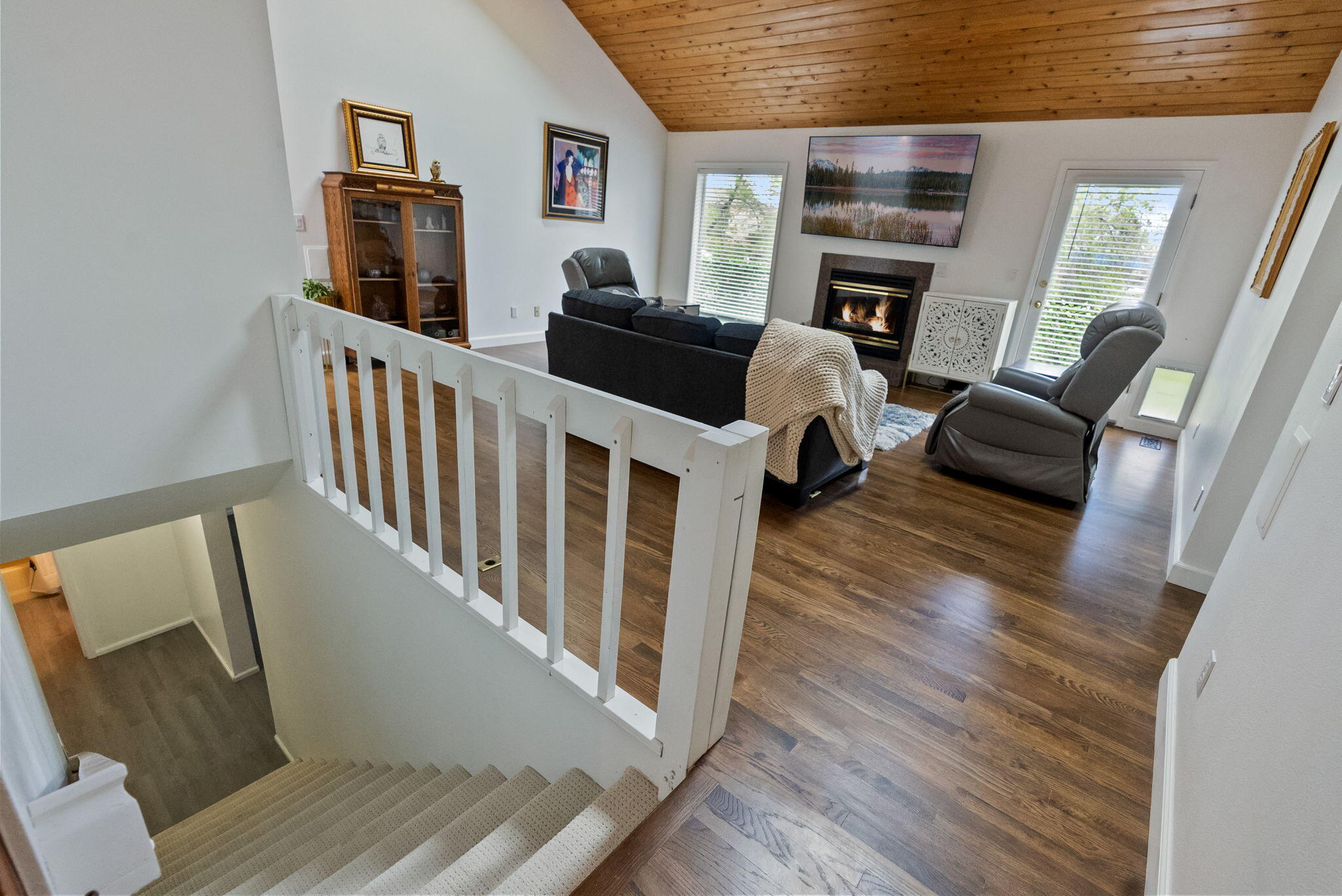 624 NE Tracker Court