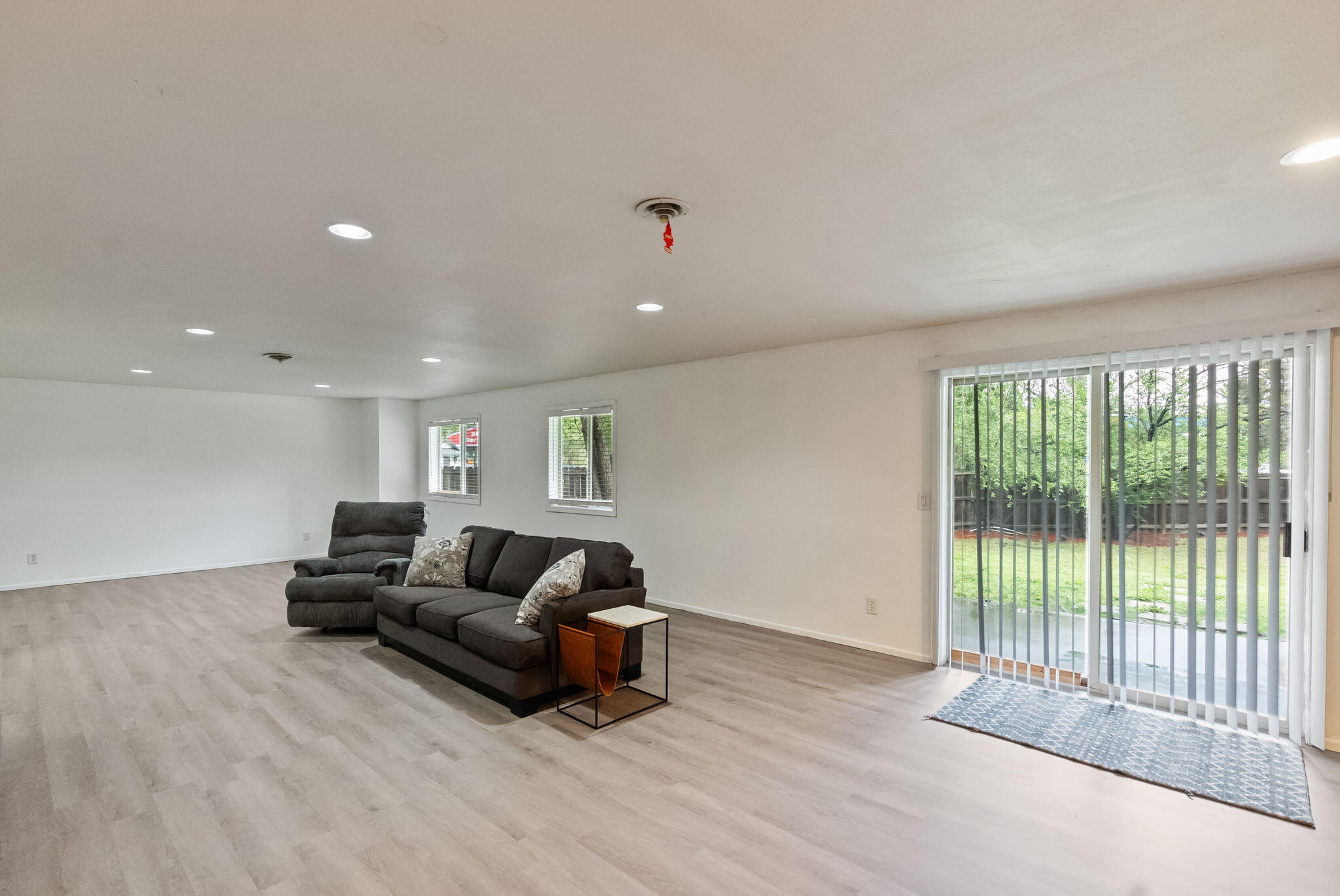 624 NE Tracker Court