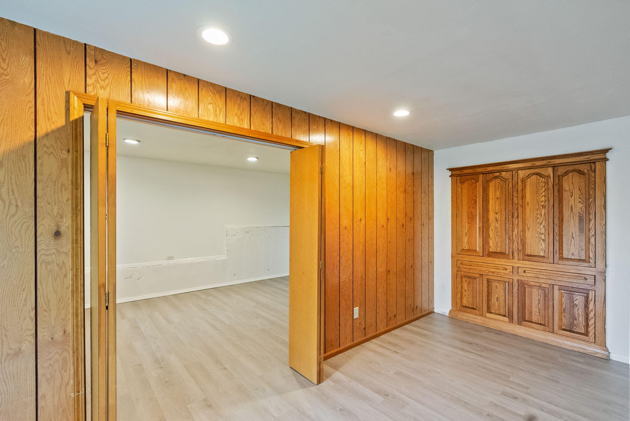624 NE Tracker Court