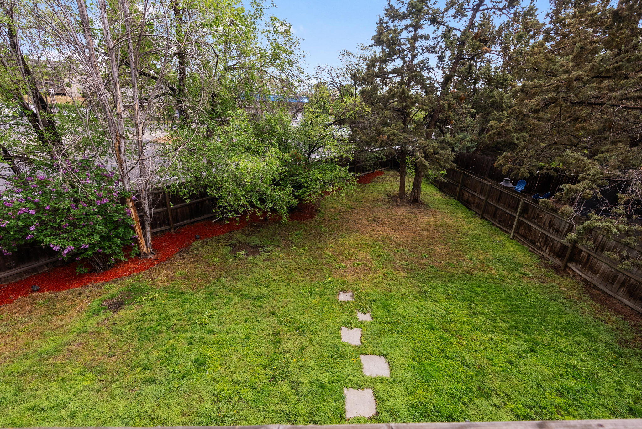 624 NE Tracker Court