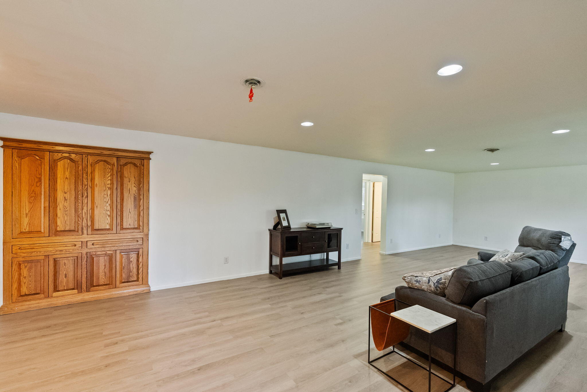 624 NE Tracker Court