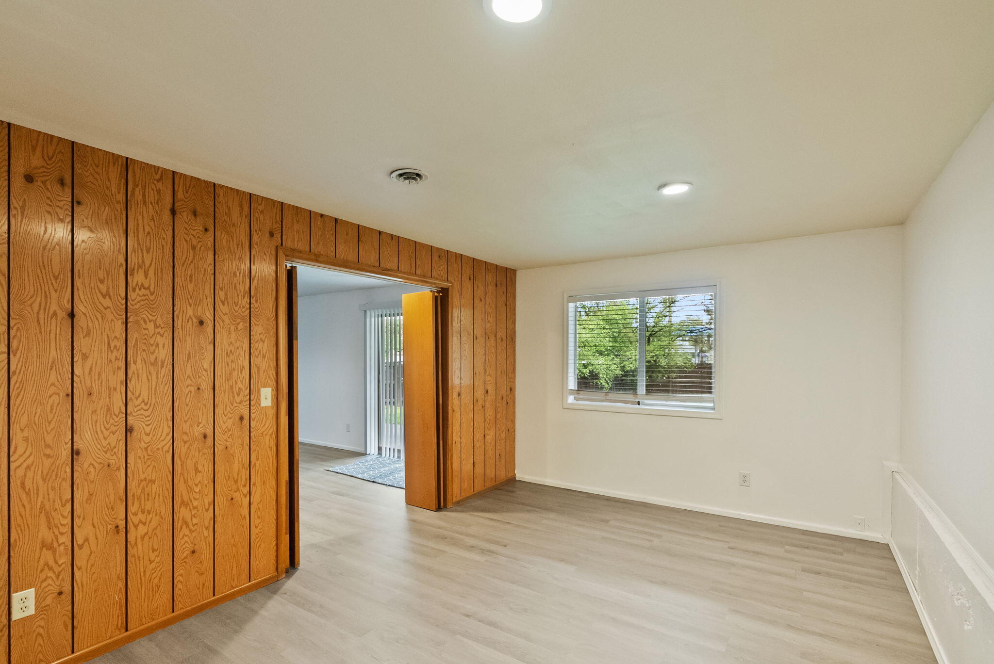 624 NE Tracker Court