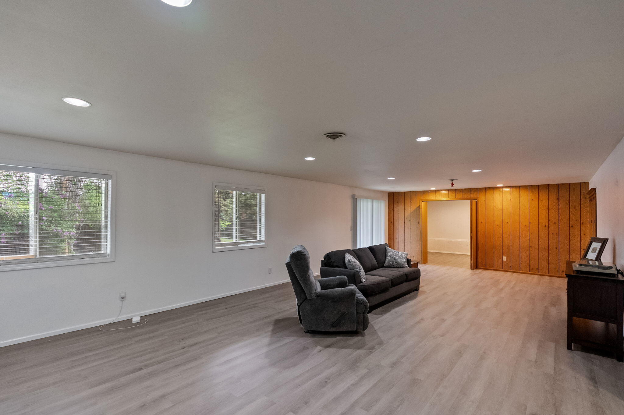 624 NE Tracker Court