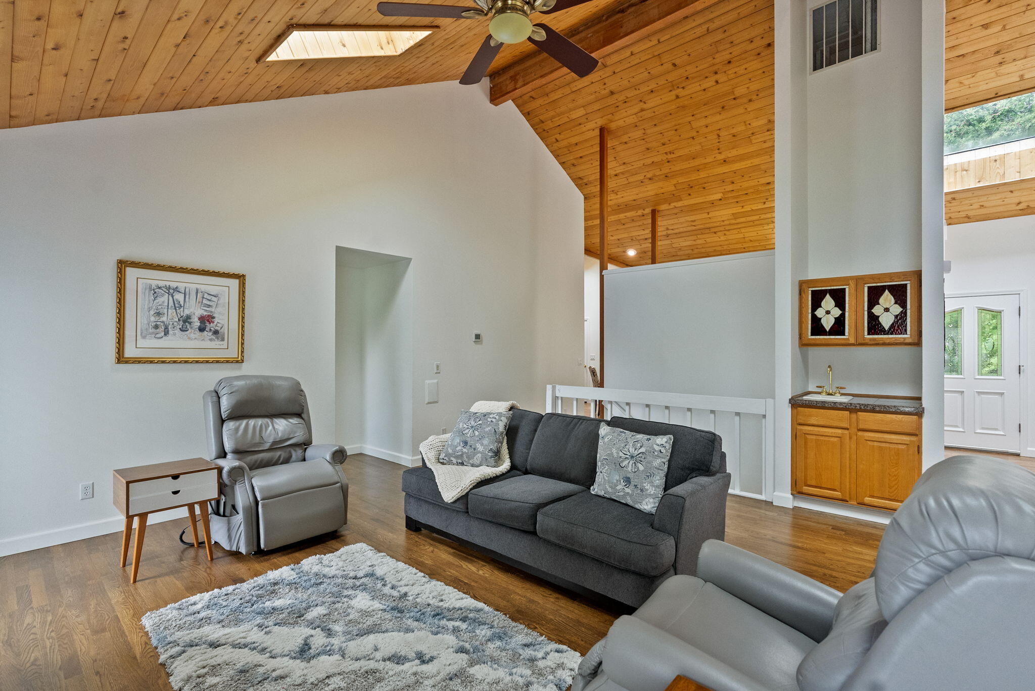 624 NE Tracker Court