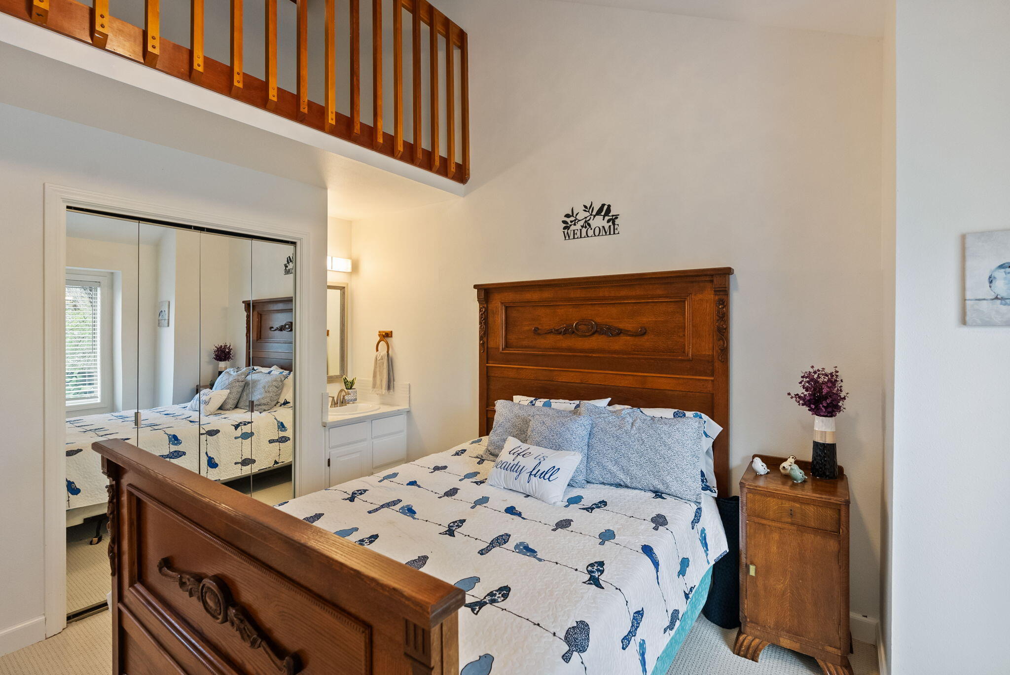 624 NE Tracker Court