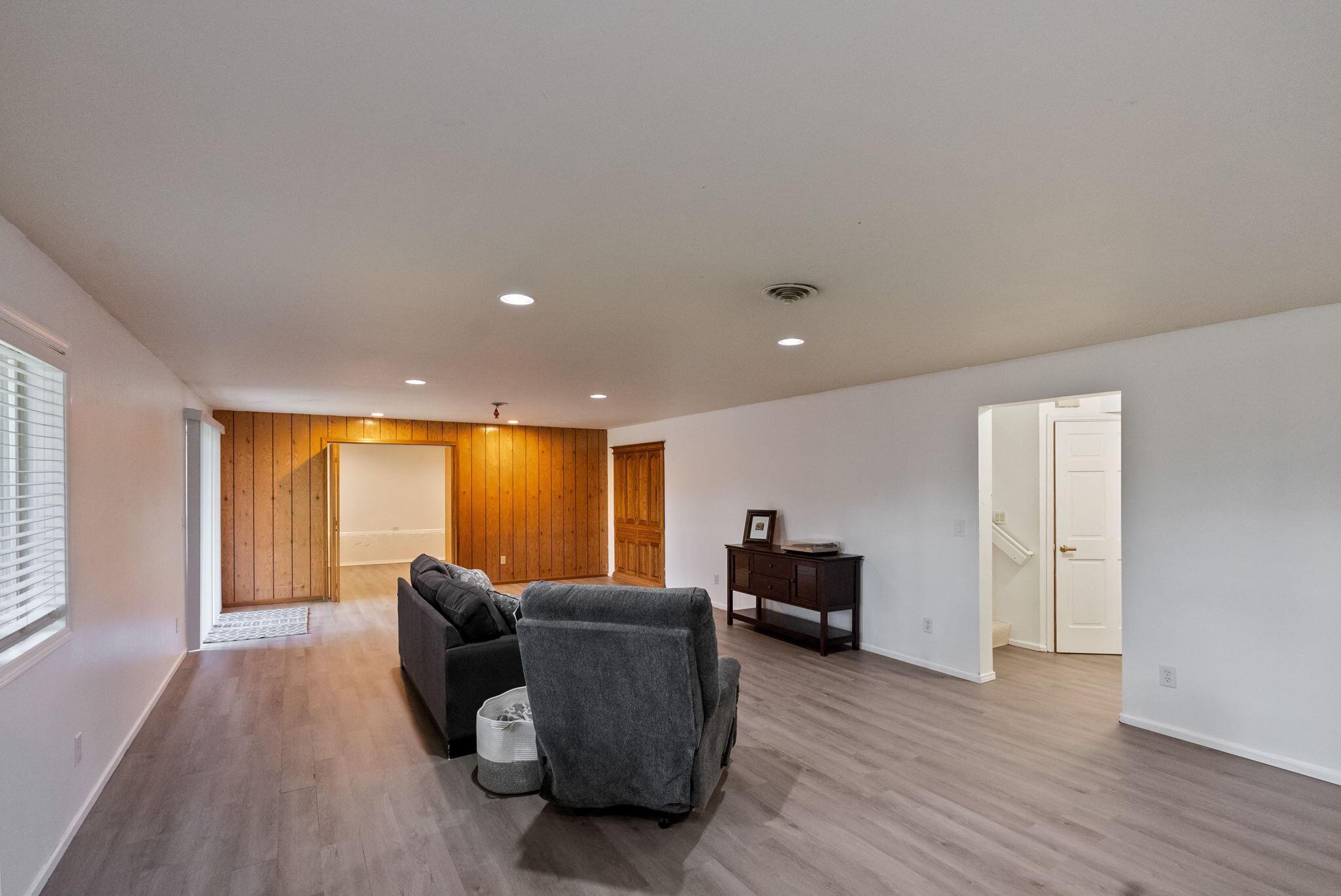 624 NE Tracker Court