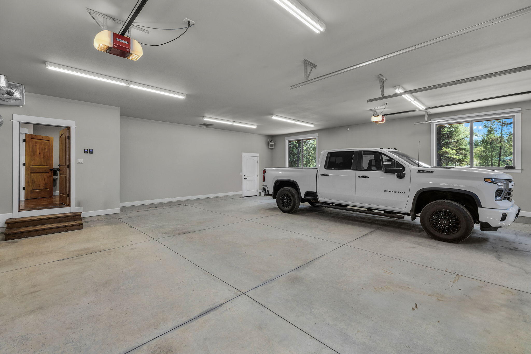 52944 Plainview Drive