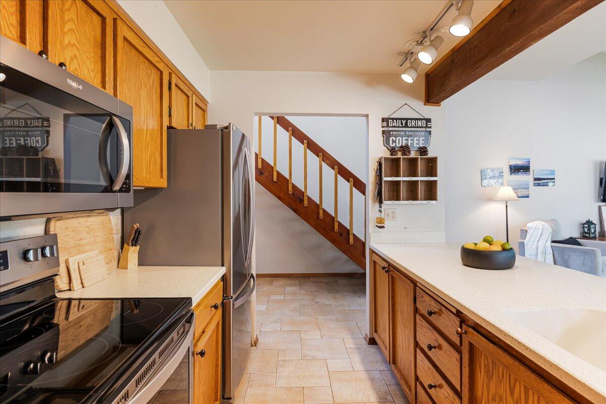 17751 Lake Aspen Court, 23