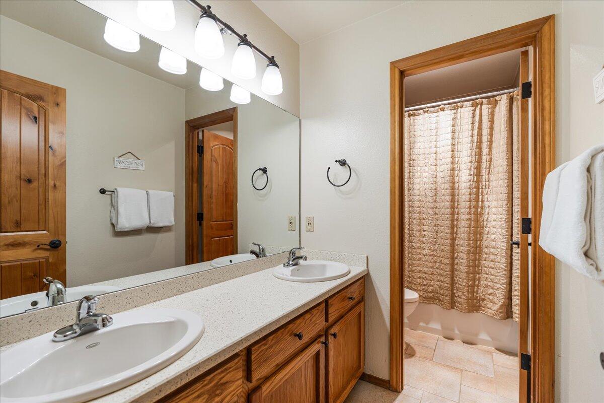 17751 Lake Aspen Court, 23