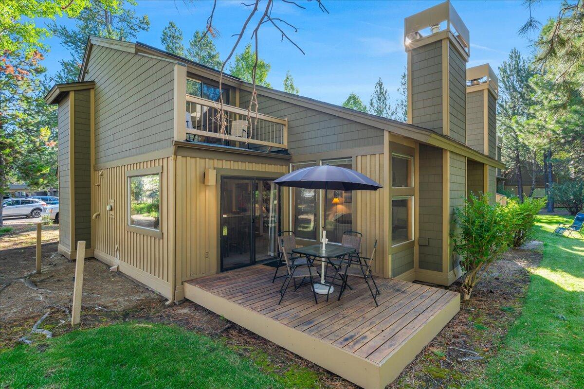 17751 Lake Aspen Court, 23