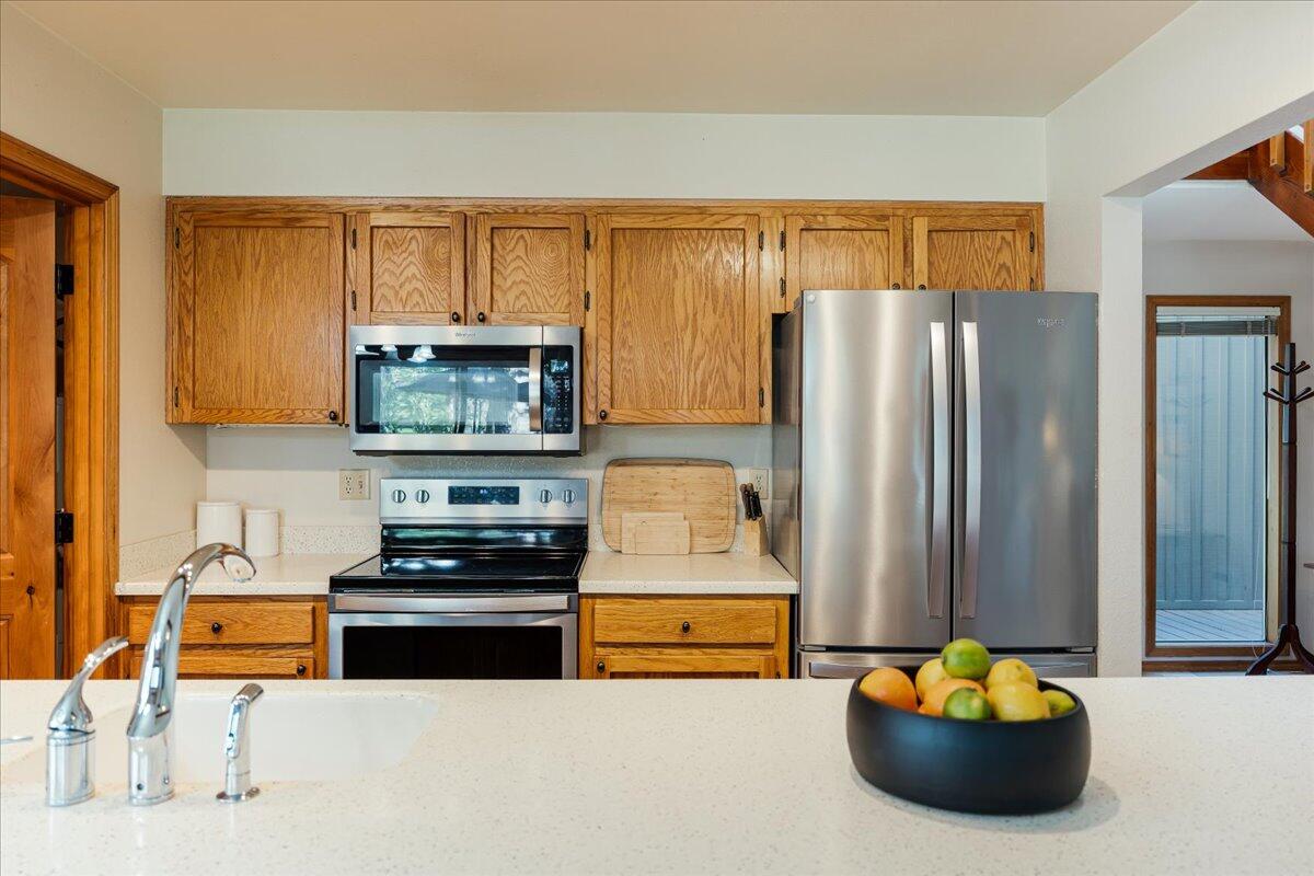 17751 Lake Aspen Court, 23