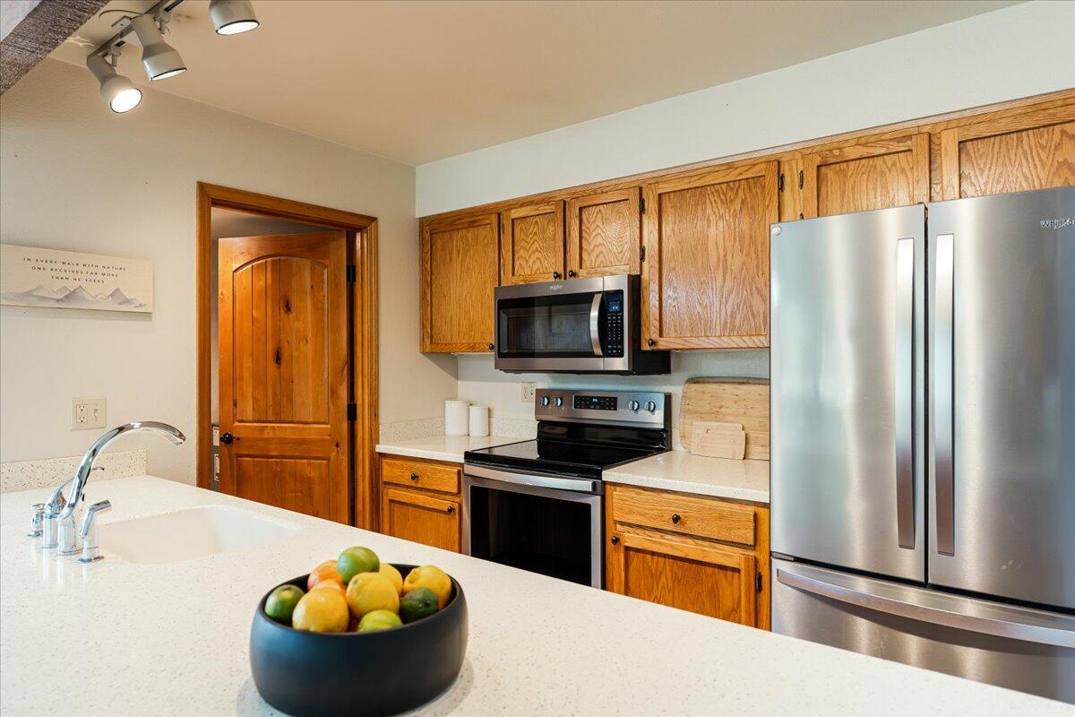 17751 Lake Aspen Court, 23