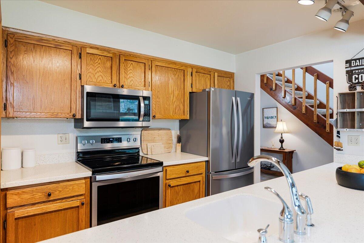 17751 Lake Aspen Court, 23