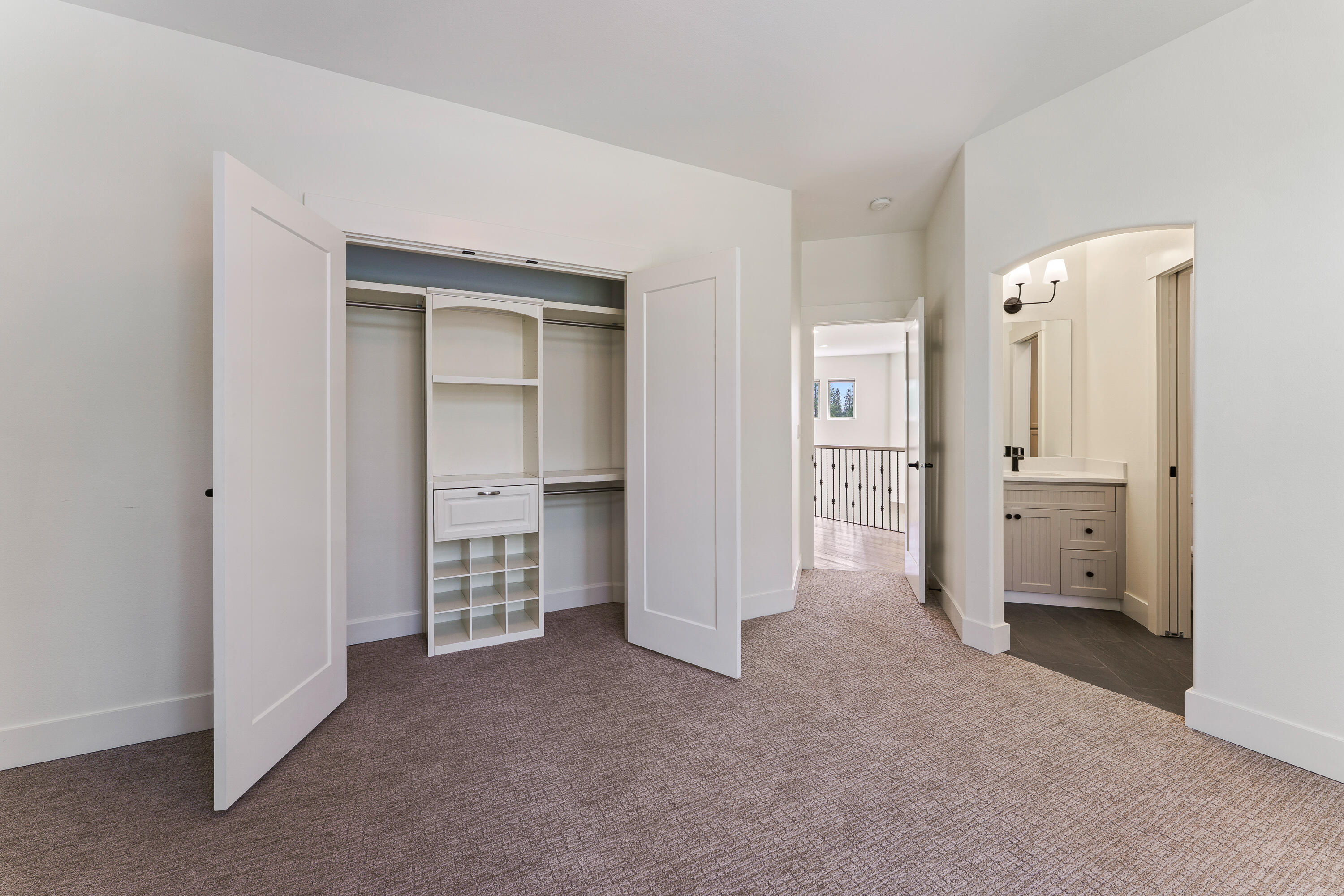 60003 W Ridgeview Drive