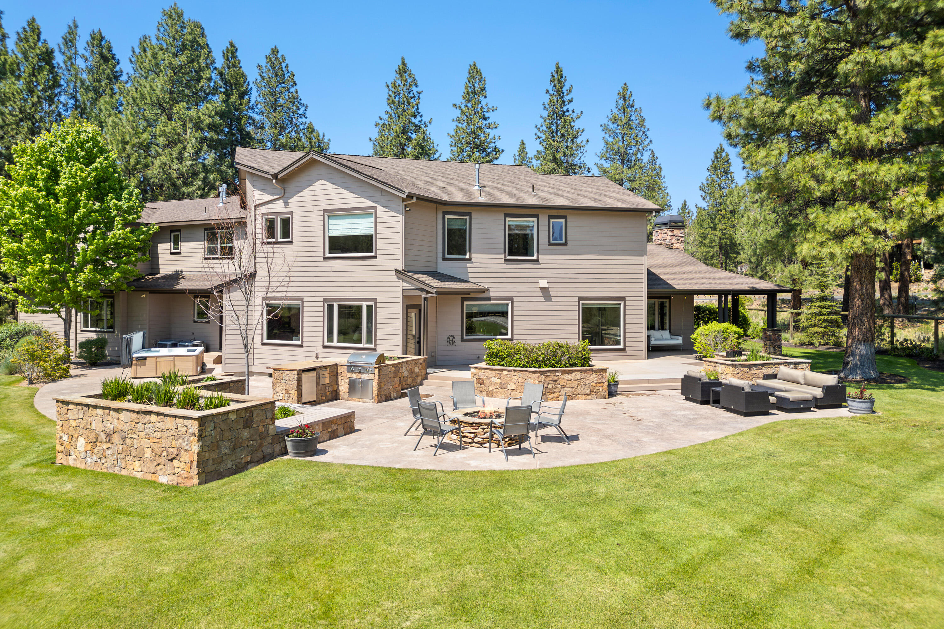 60003 W Ridgeview Drive