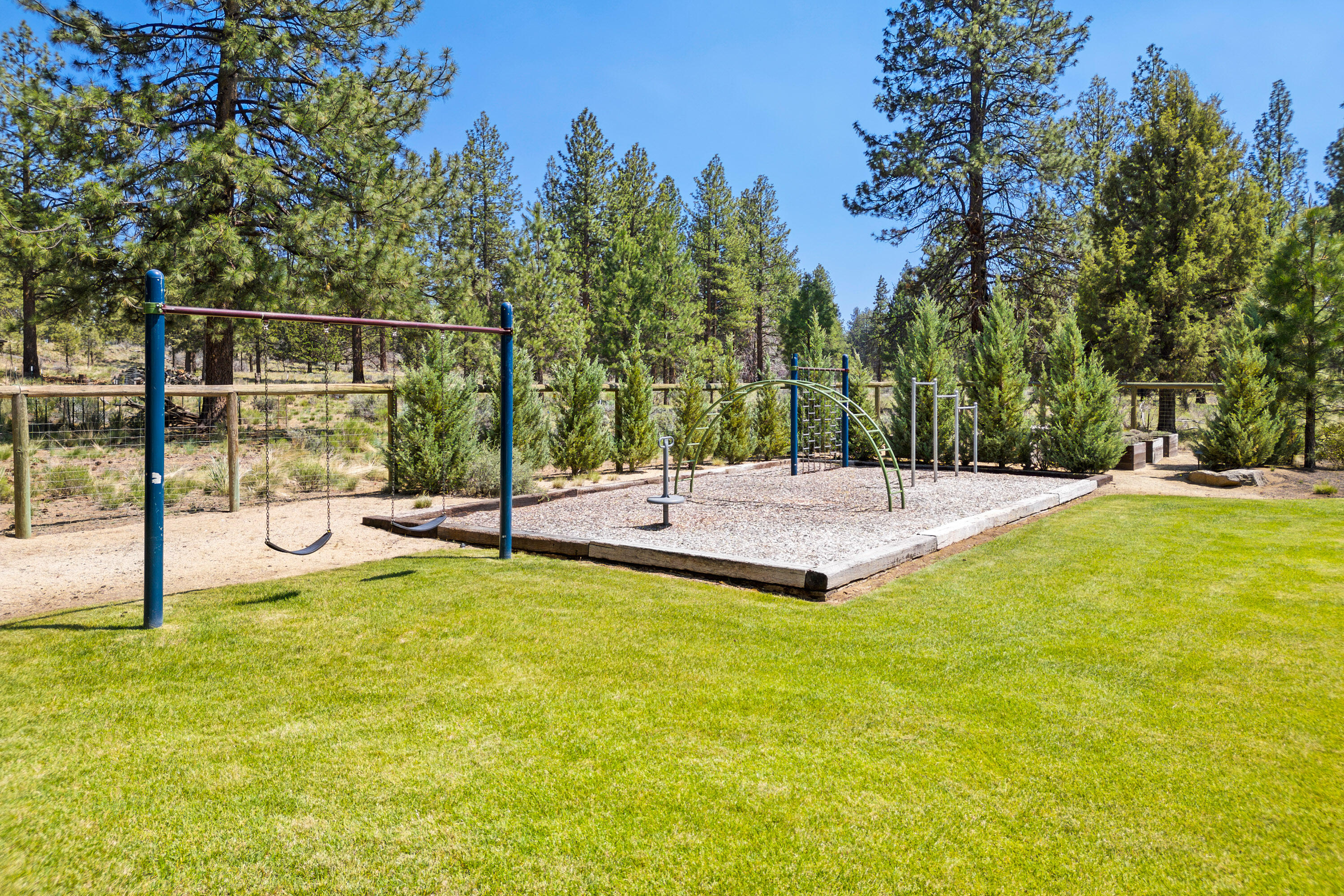 60003 W Ridgeview Drive