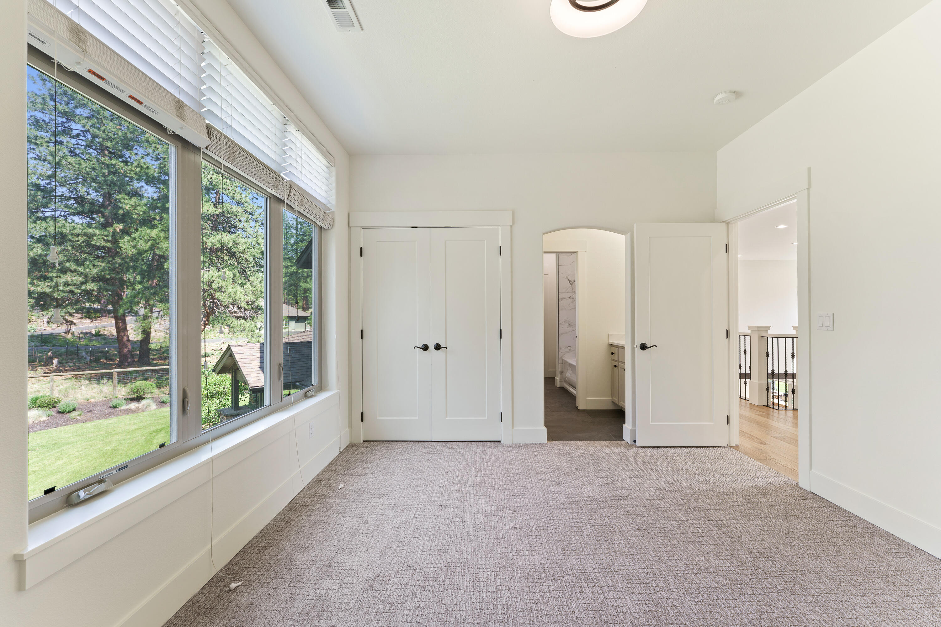 60003 W Ridgeview Drive