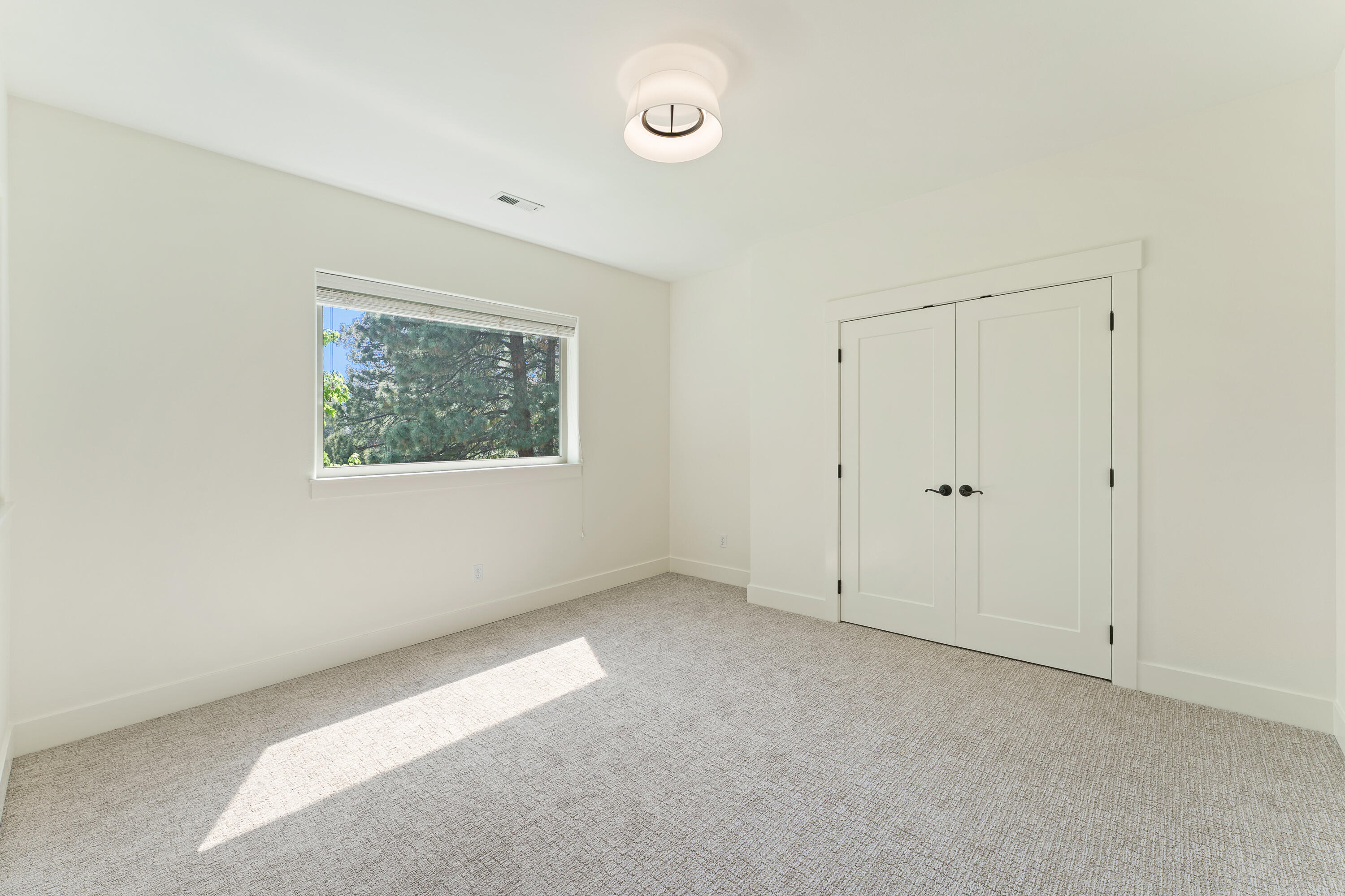 60003 W Ridgeview Drive