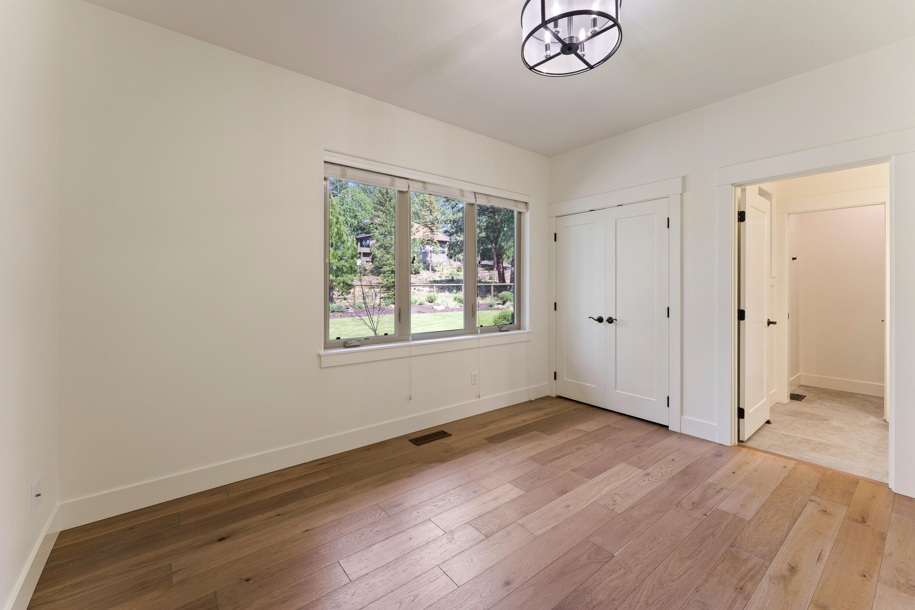 60003 W Ridgeview Drive